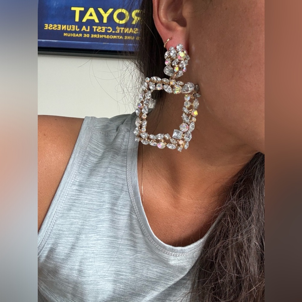 Beautiful earrings - Picture 3 of 3